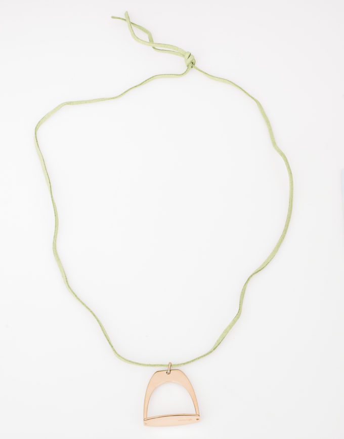 sautoir-etrier-or-fil-vert